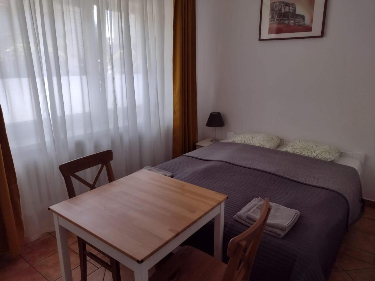 Pokoje Goscinne Przy Ogrodzie Staromiejskim Wrocław Extérieur photo