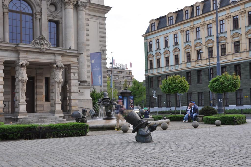 Pokoje Goscinne Przy Ogrodzie Staromiejskim Wrocław Extérieur photo