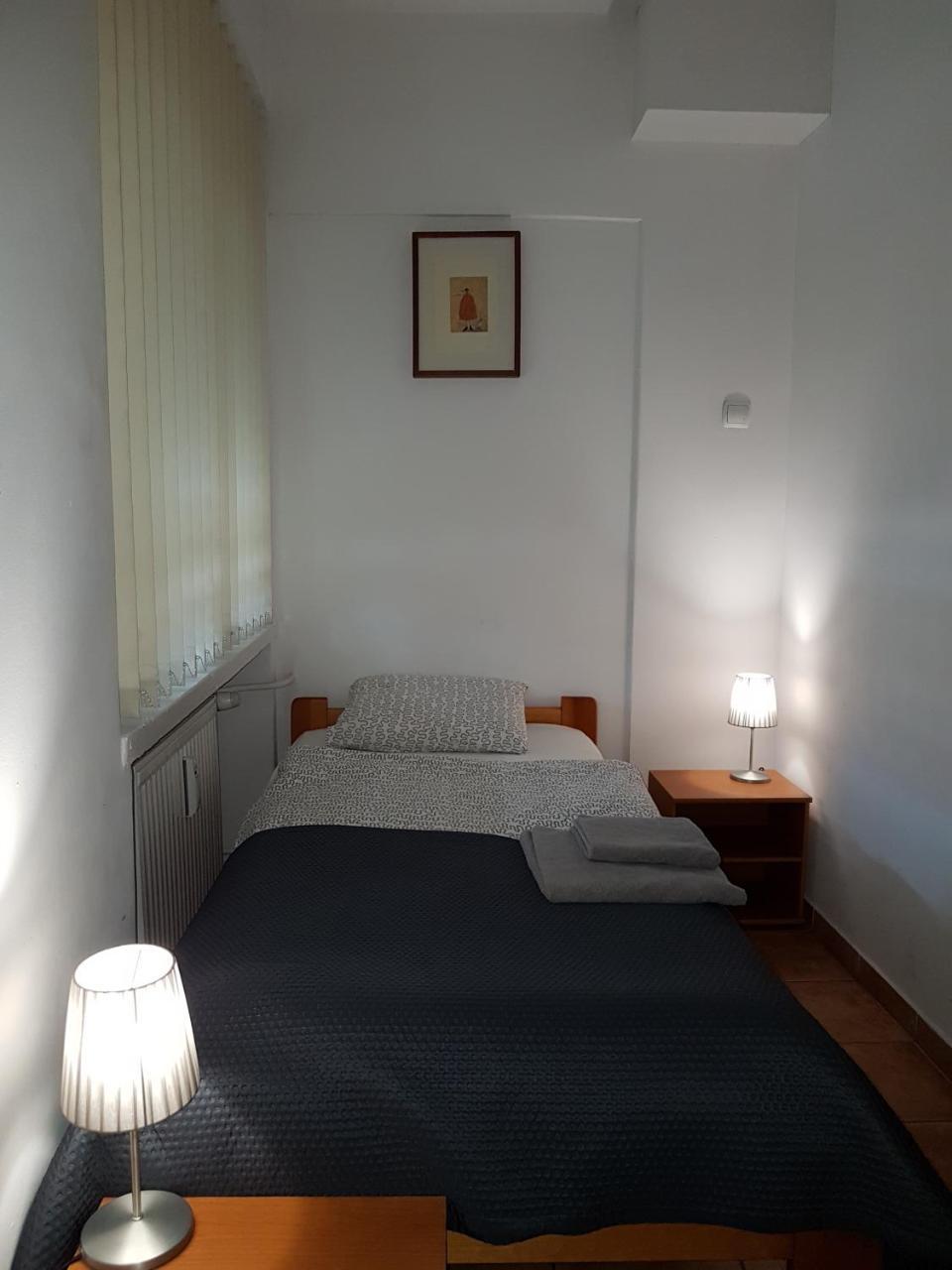 Pokoje Goscinne Przy Ogrodzie Staromiejskim Wrocław Extérieur photo